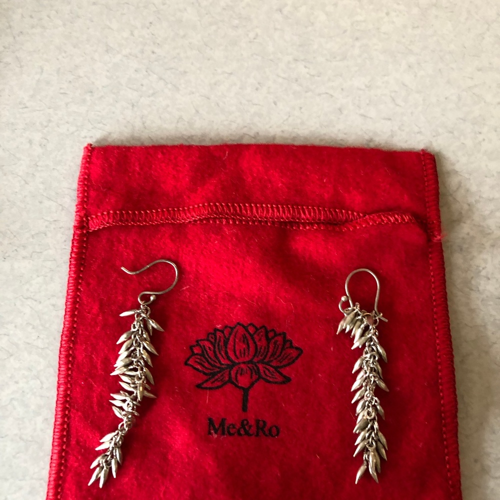 Me & Ro Long Rice Cluster Earrings, EUC!